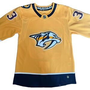 ADIDAS / NASHVILLE PREDATORS / NHL GOLD VIKTOR ARVIDSSON 33 HOME JERSEY